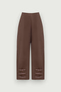 Calça Boyfriend Alças Marrom Karoline Vitto, vista frontal