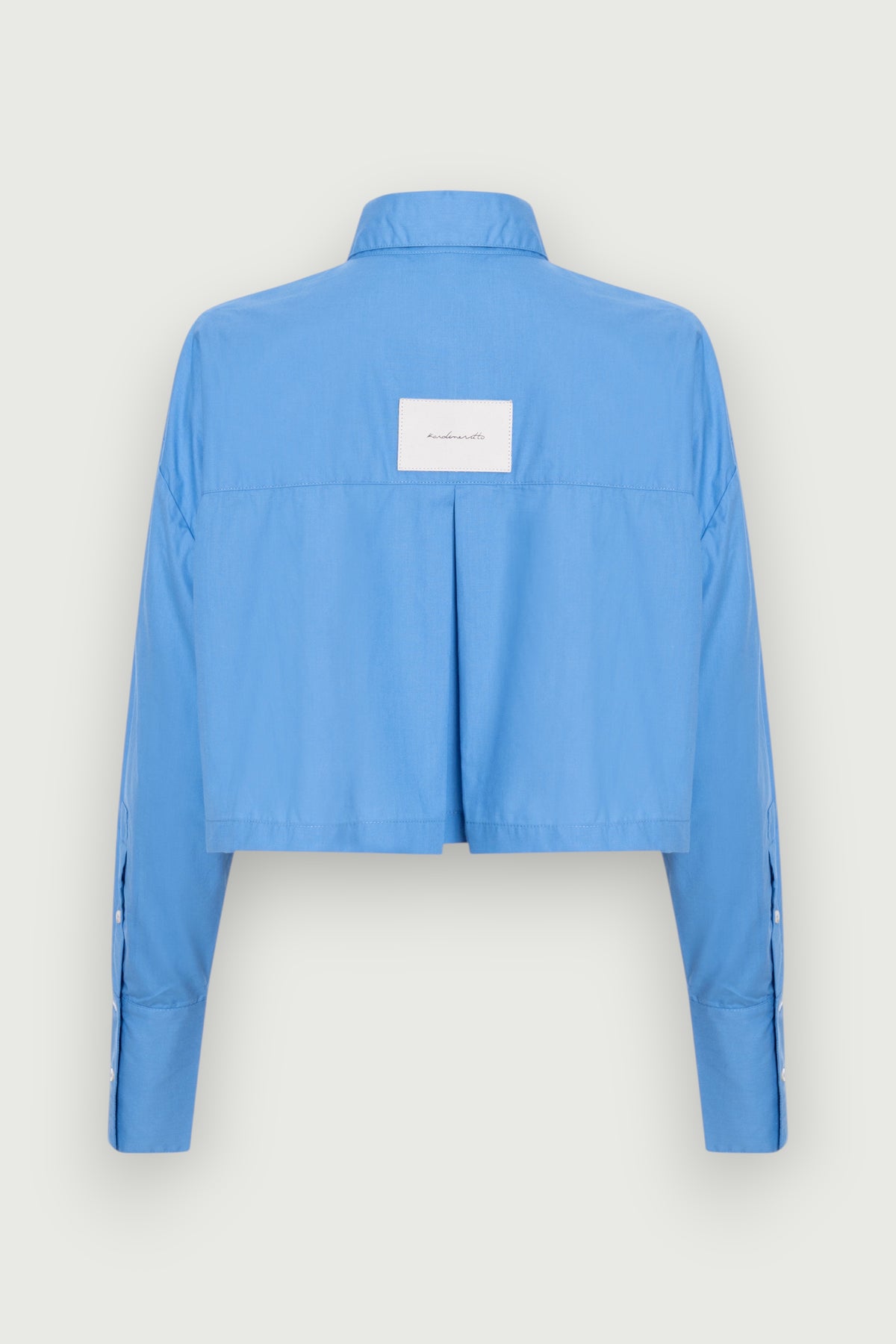 Camisa Cropped Manga Longa Azul Karoline Vitto, vista traseira